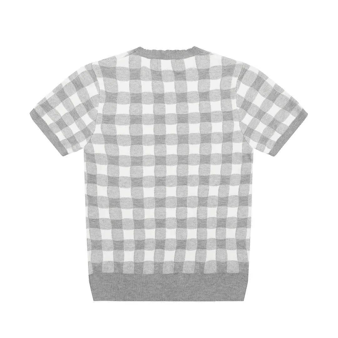 P150 💰 "Top quality" Style number: DS215# (on sale all year round) [Ralph Lauren plaid jacquard basic pony embroidered logo knitted round neck short sleeves] ✅Ralph Lauren Ralph Lauren all-match goddess style plain plaid knitted round neck pullover short sleeves for all seasons ✅Main provider of platform live broadcast Wholesale entities ✅ZP quality 1:1 version Scan the code to enter the GF website Counter quality ✅Detailed quality The only one in Guangzhou Imported quality cotton yarn, focusing on high-end, cost-effective, good quality needless to say ✅The version restores the original version, loose, comfortable and stress-free, simple is high-end, classic is eternal, ✅The upper body is simple and easy to match, a must-have for goddess ootd. Good-looking clothes are never picky. A must-have in the goddess' wardrobe. Size: S-L Color: Navy Gray Yellow Pink Light Blue Red